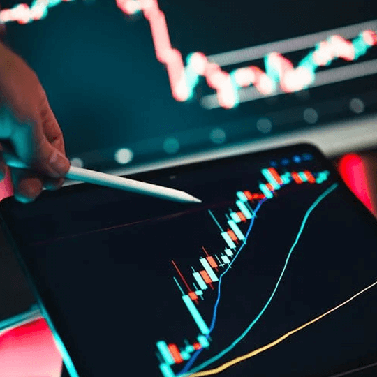 Dawnbay Sylor - Team of Cryptocurrency Experts